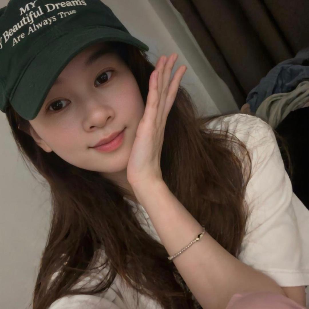 因为太喜欢云朵～
