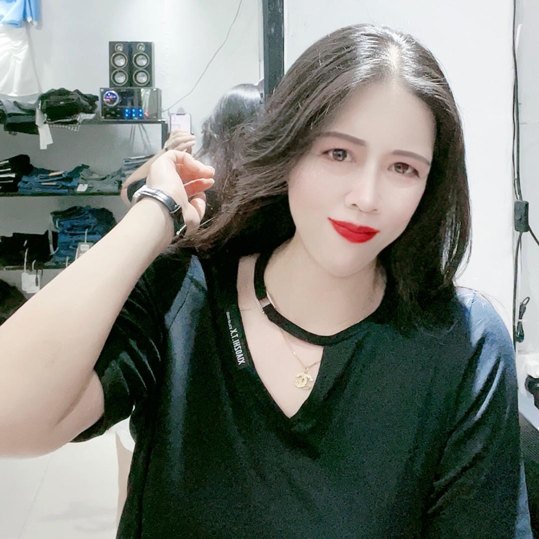 衣姿曼女装