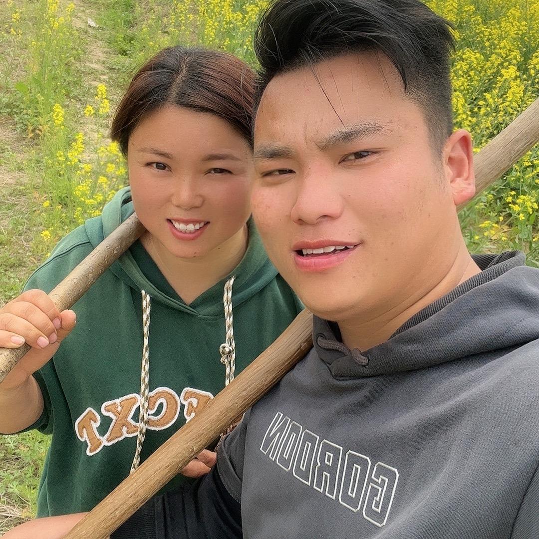 三哥三嫂（你看你）@抖音