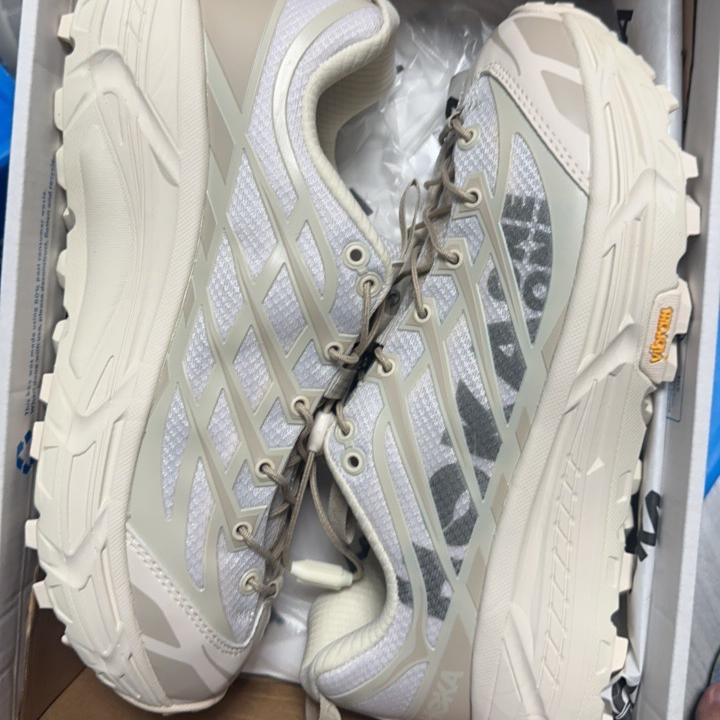蕲春县调量皮服装店