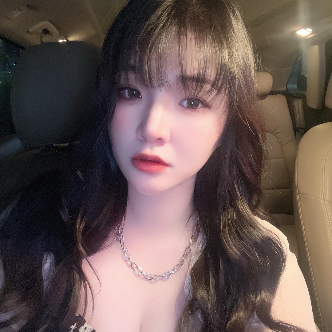 以己喜⋆ ᖭི༏ᖫྀ ⋆