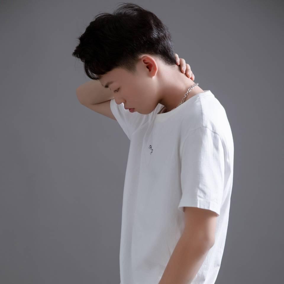 YI头像