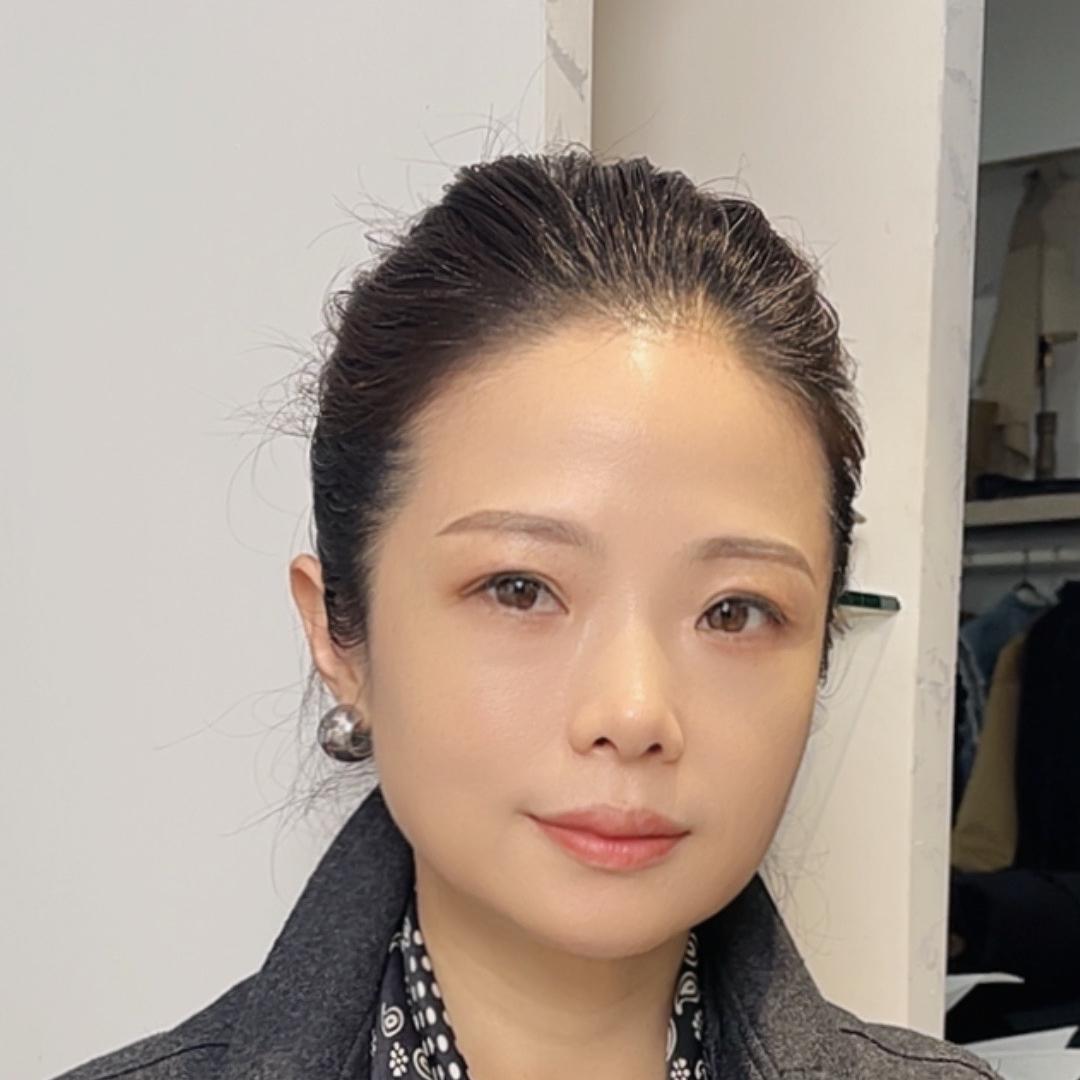 一歌服装店青姐轻奢定制