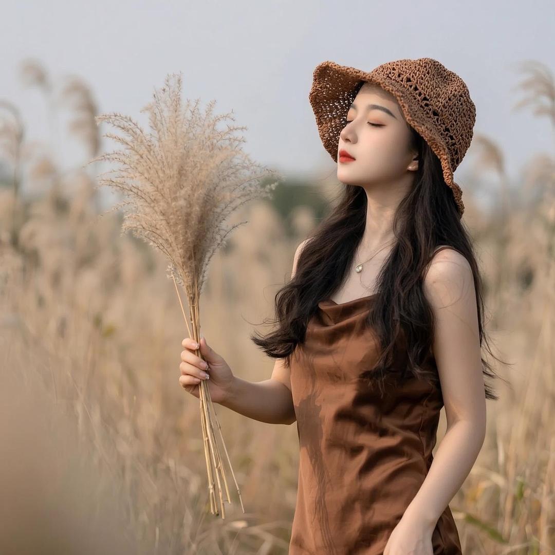 胡小姐吖ෆ