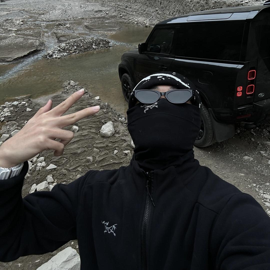 䖝二（阿乔小汽车）