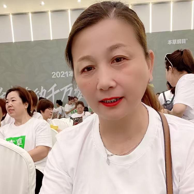 香香曳舞≈阳光≈898《好物分享在橱窗》