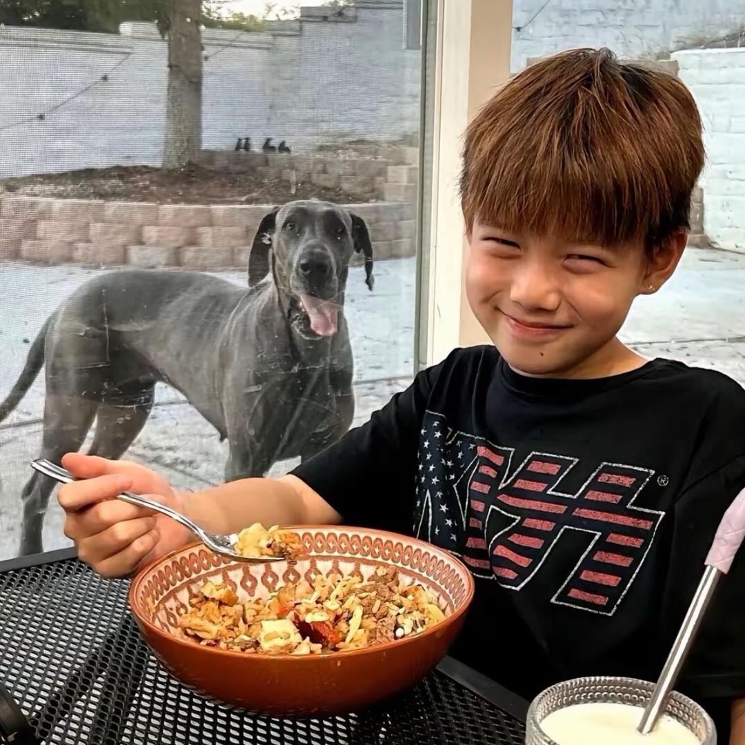 吃饭的时候不困