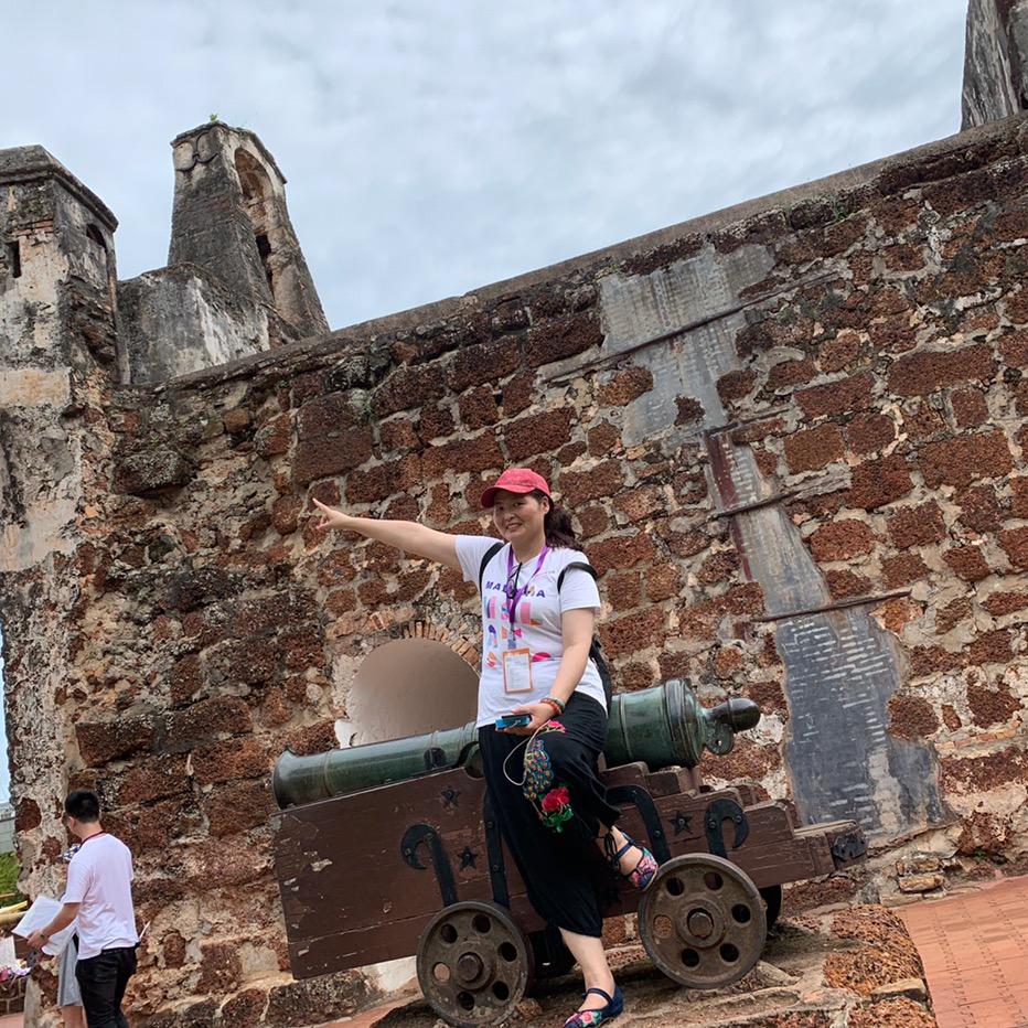 芳姐精品女装工厂店