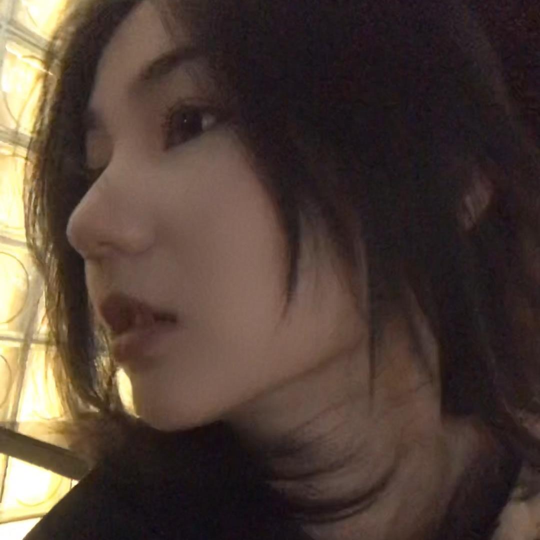 伊伊伊