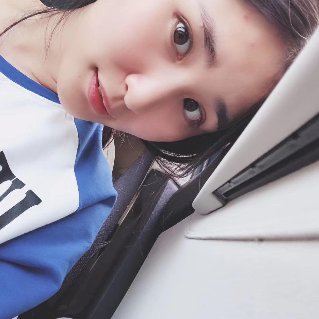 我在 我在偷看你