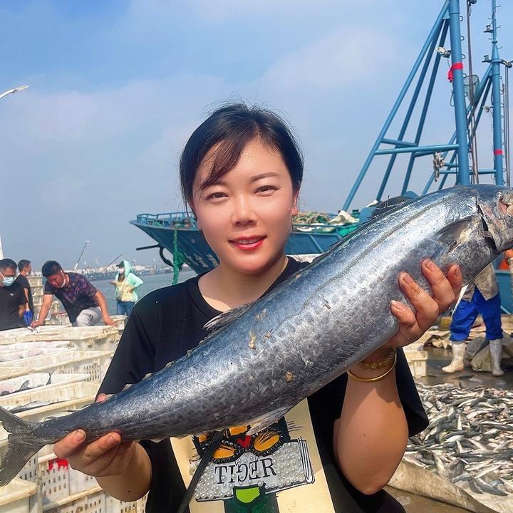 大连海鲜霞姐（每天三点直播）