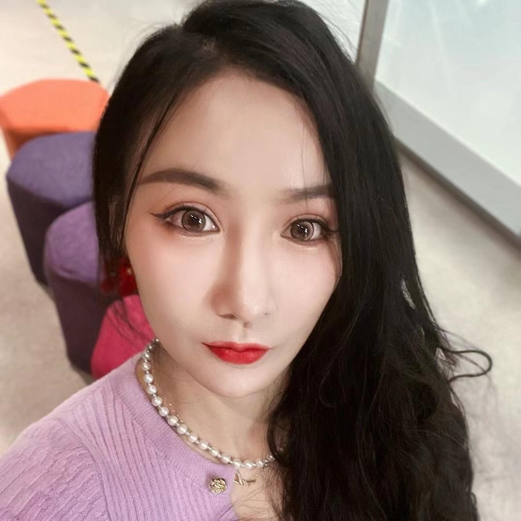 张雪瑜伽