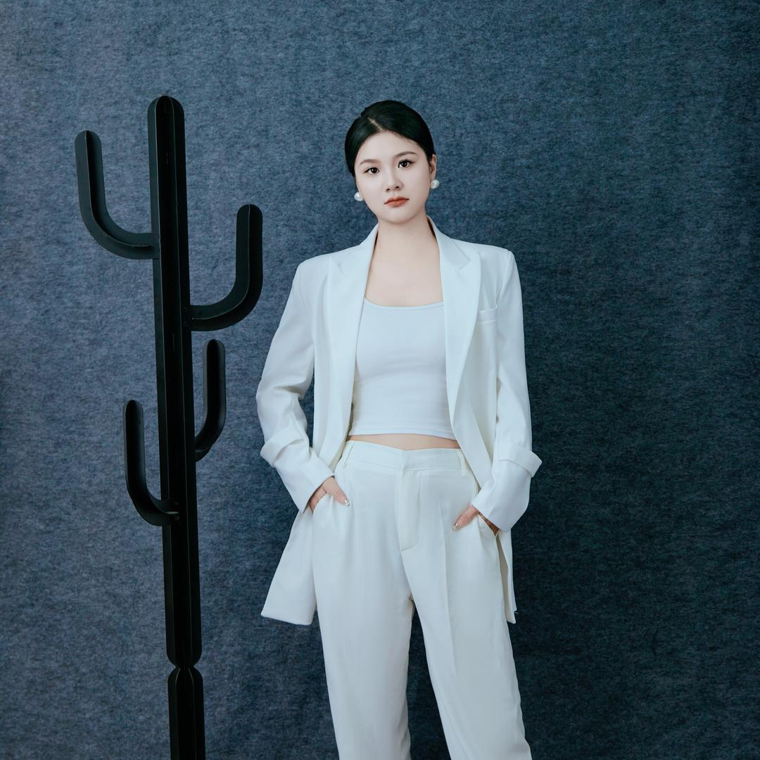 大婷婷，