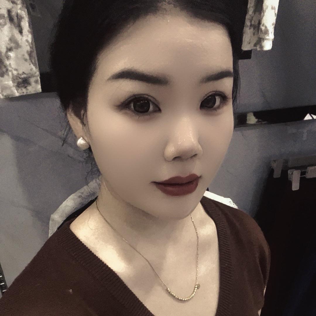 春天服饰👗小艾姐《橱窗已开通》