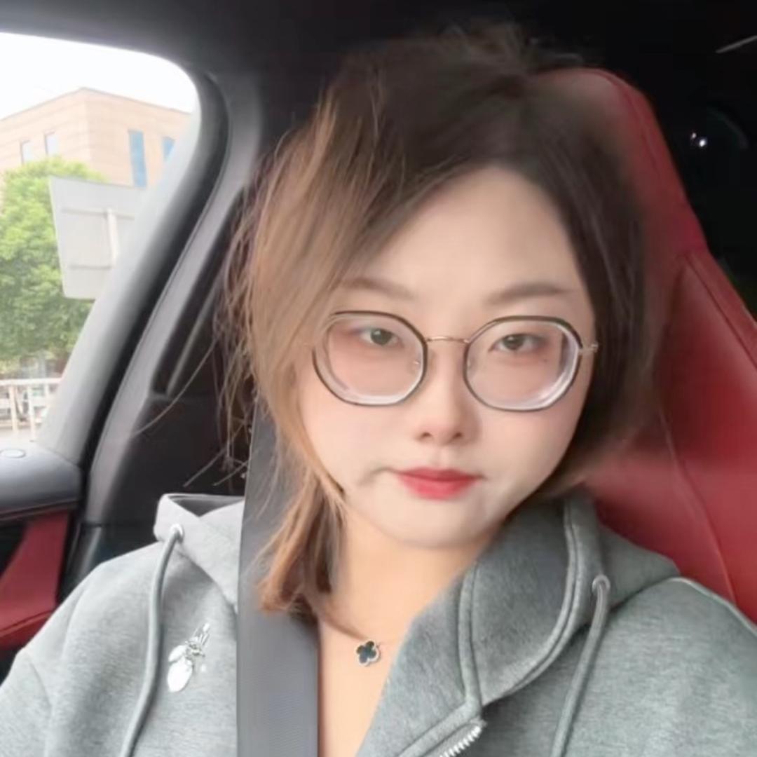 瑞瑞和刘洋