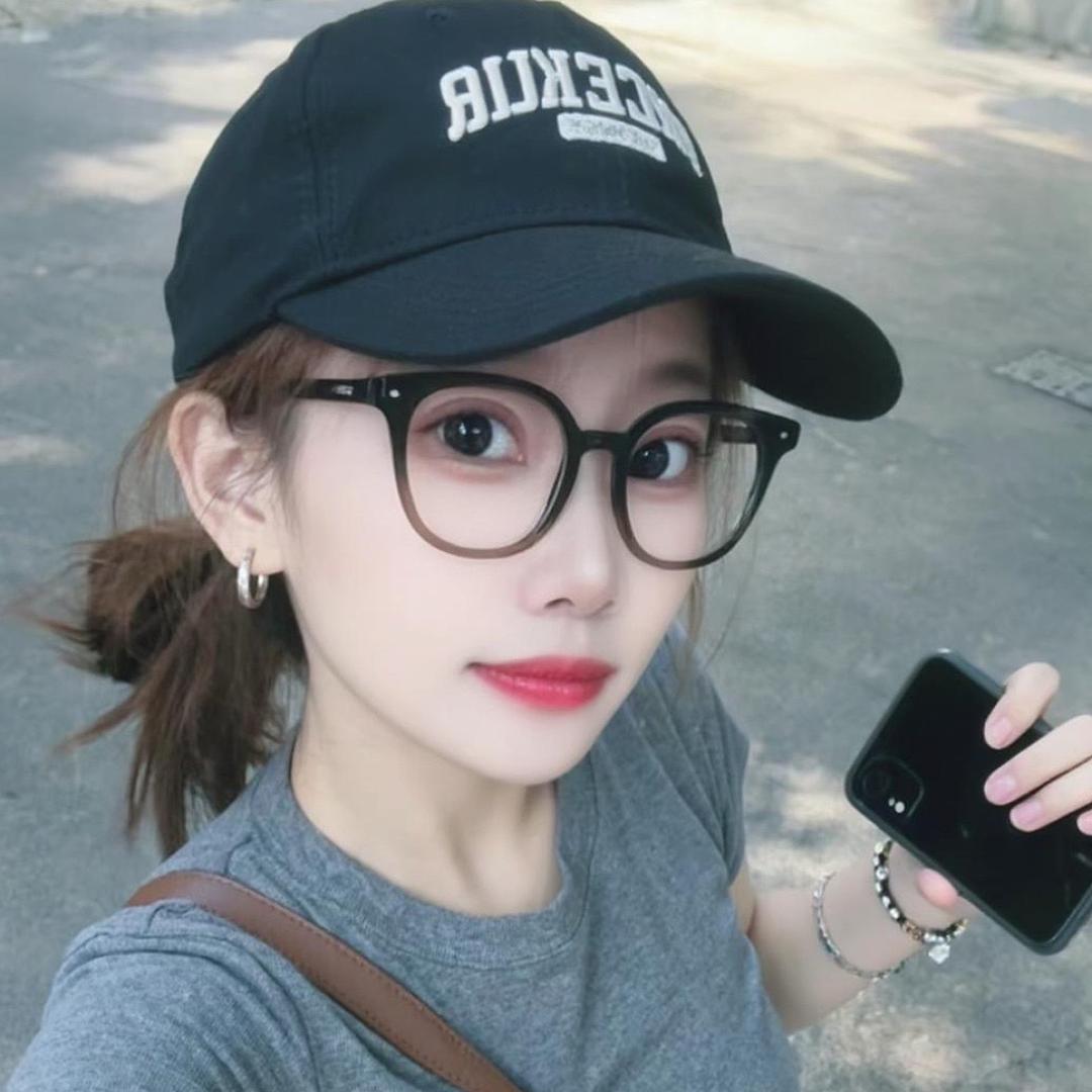 显眼包۶•͈⚇•͈♡
