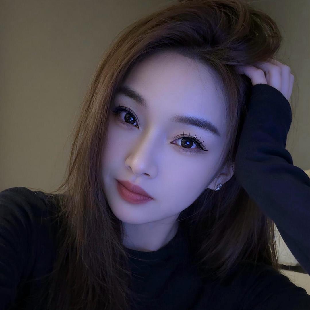 ღ᭄ꦿ⁵²依依