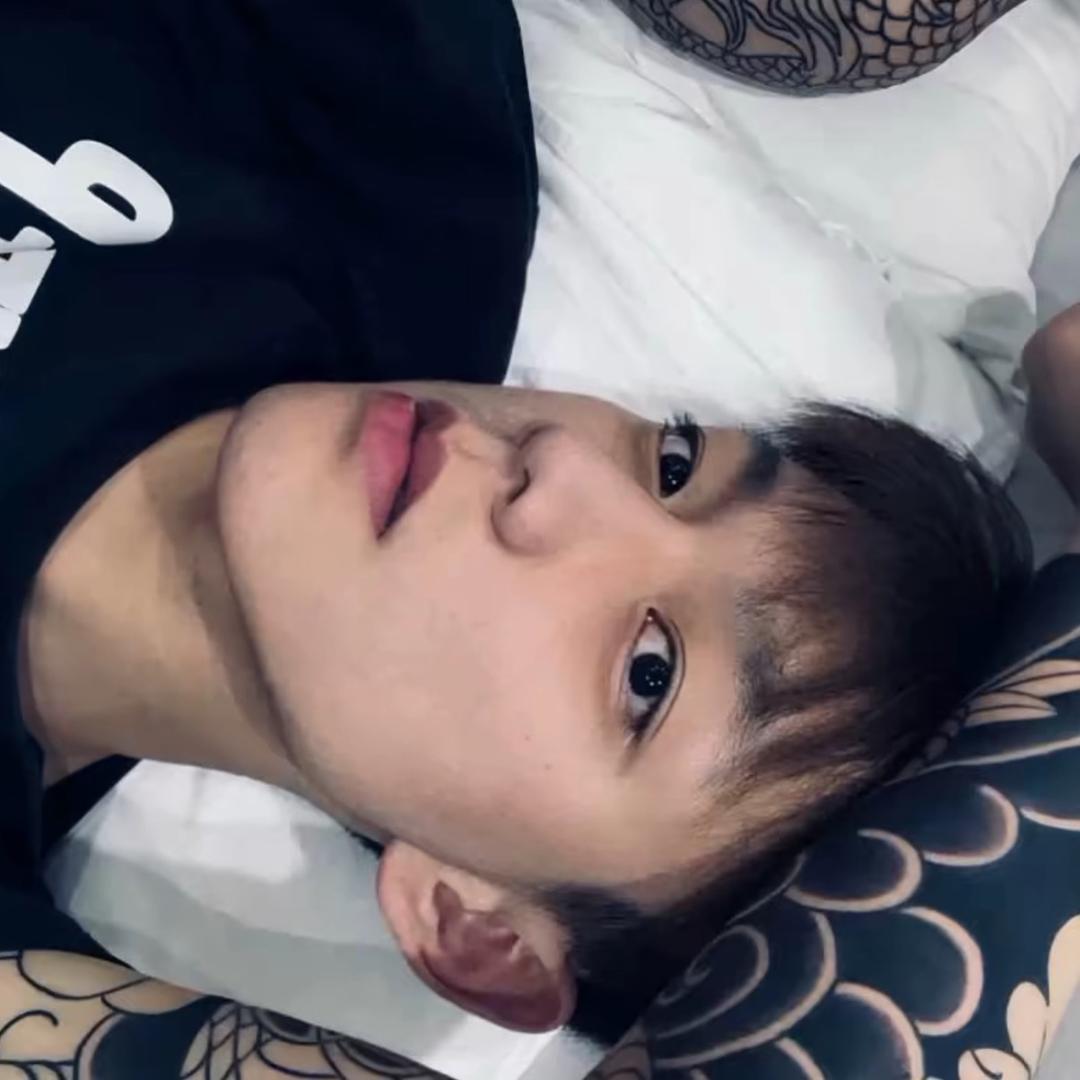 告别也要双手插兜