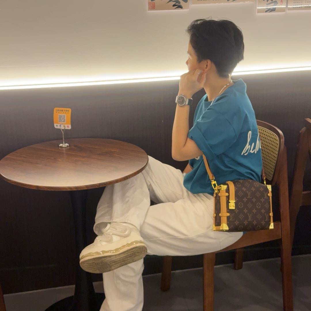 小呸呸