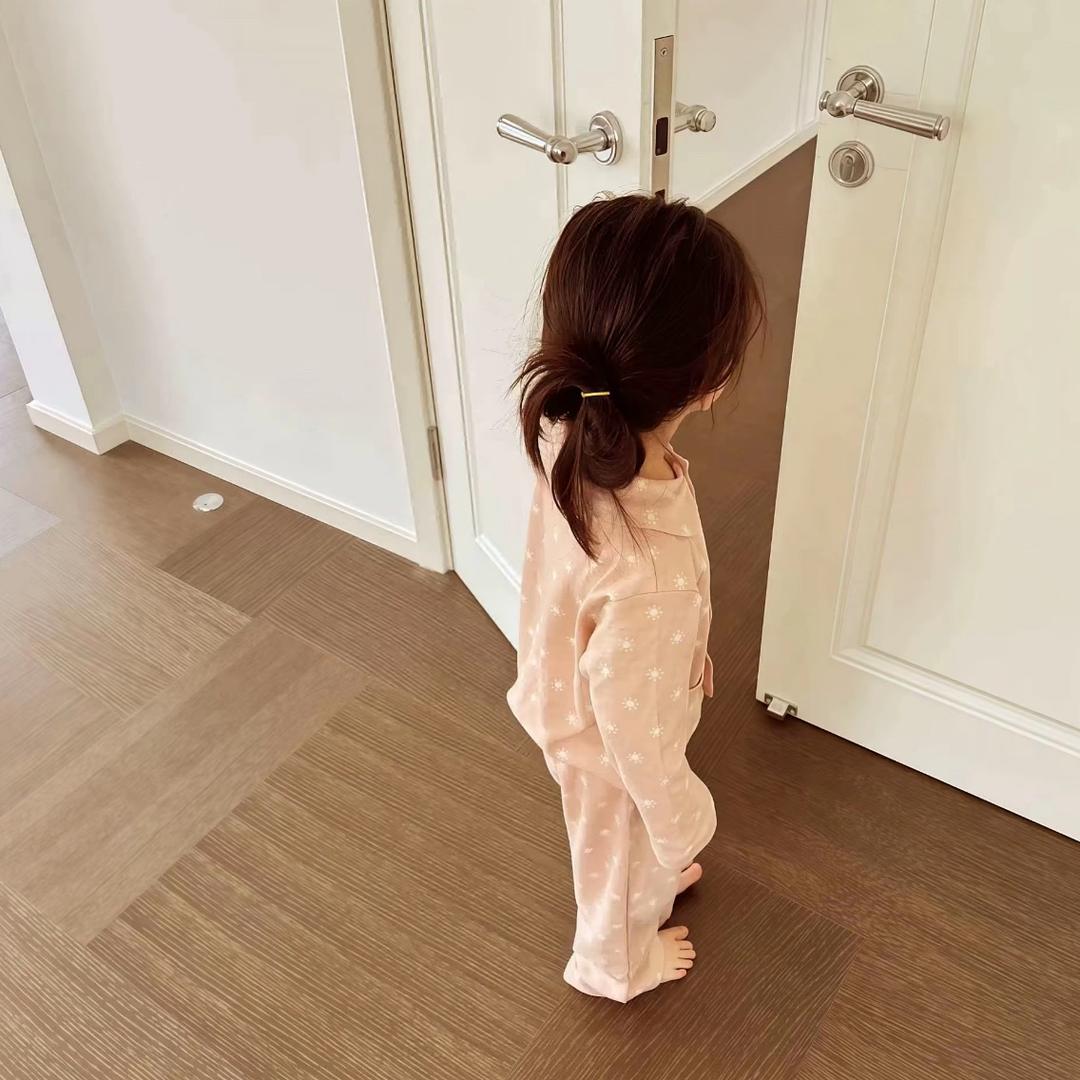 给王八剪脚指甲盖