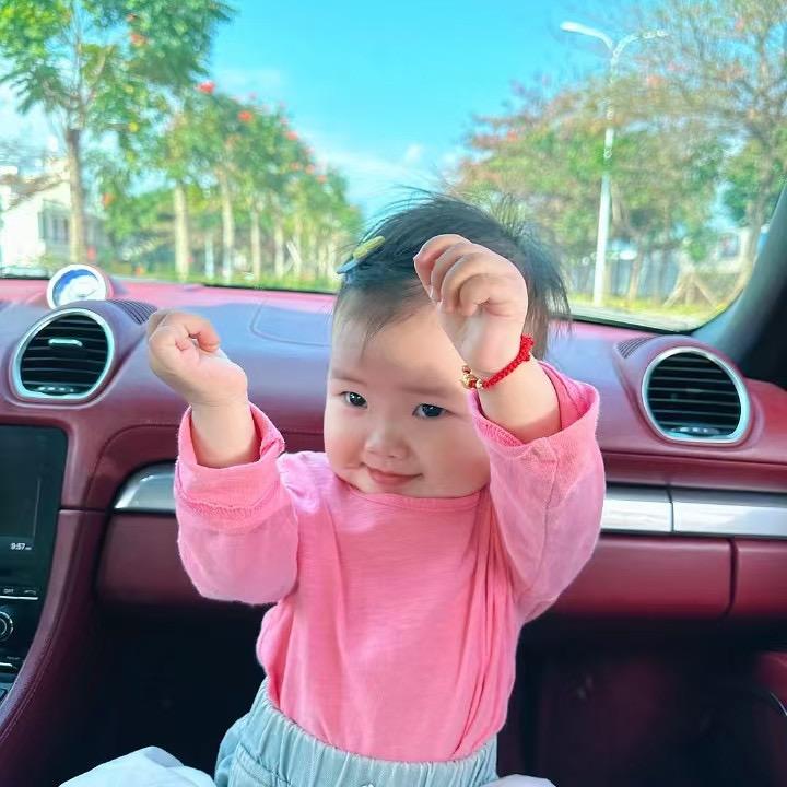 恬湉要喝奶。