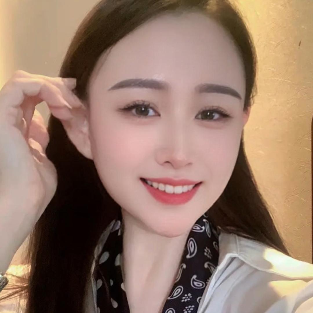 诗 涵