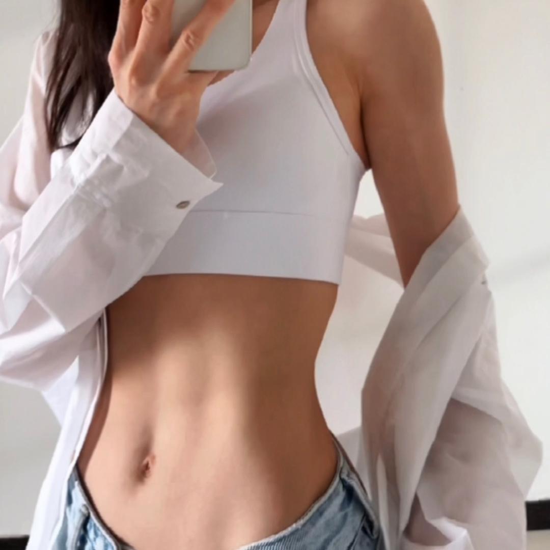 桐妈爱自律(穿搭)