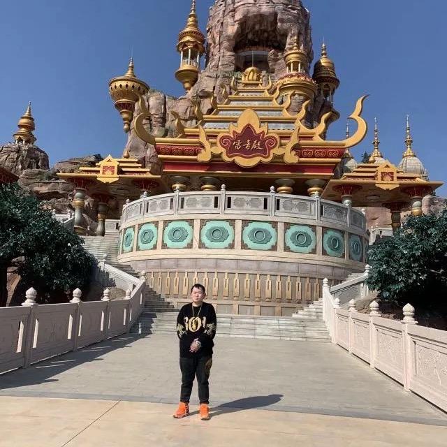 嗨，小妞站住别跑。