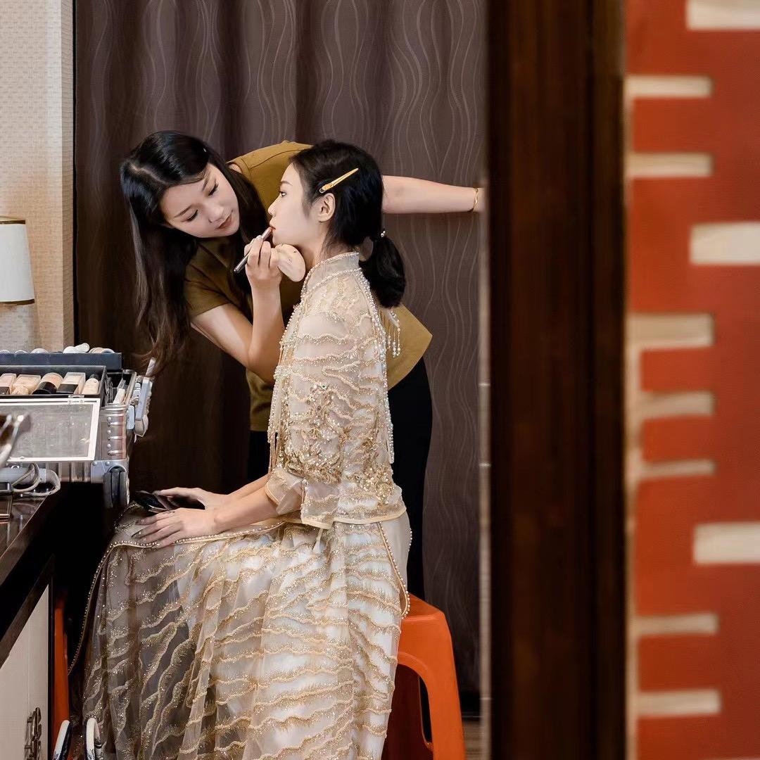 X&X旋旋婚纱馆官方号