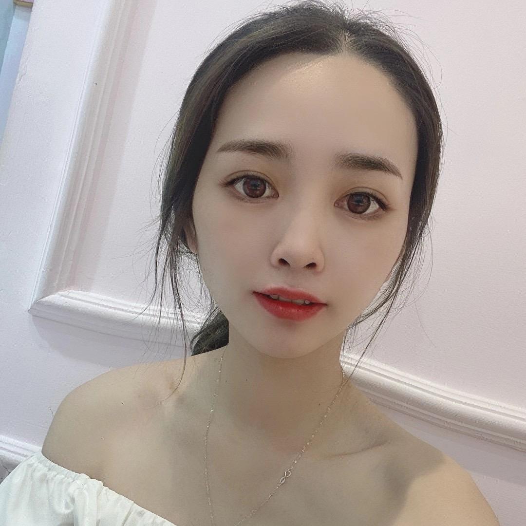 @娜娜Baby（做自己的光）
