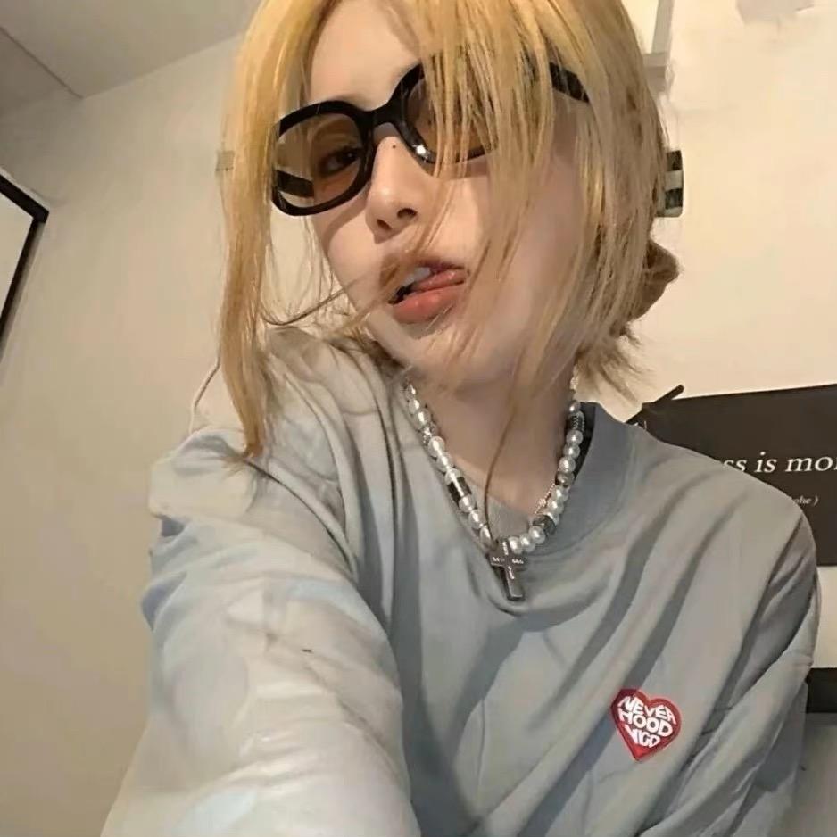 点燃蚂蚁坟头的香火