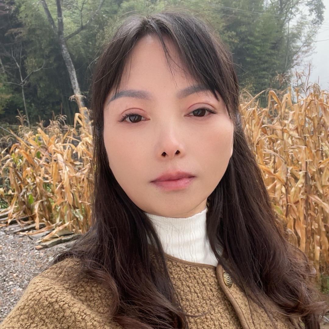 邓爱秋