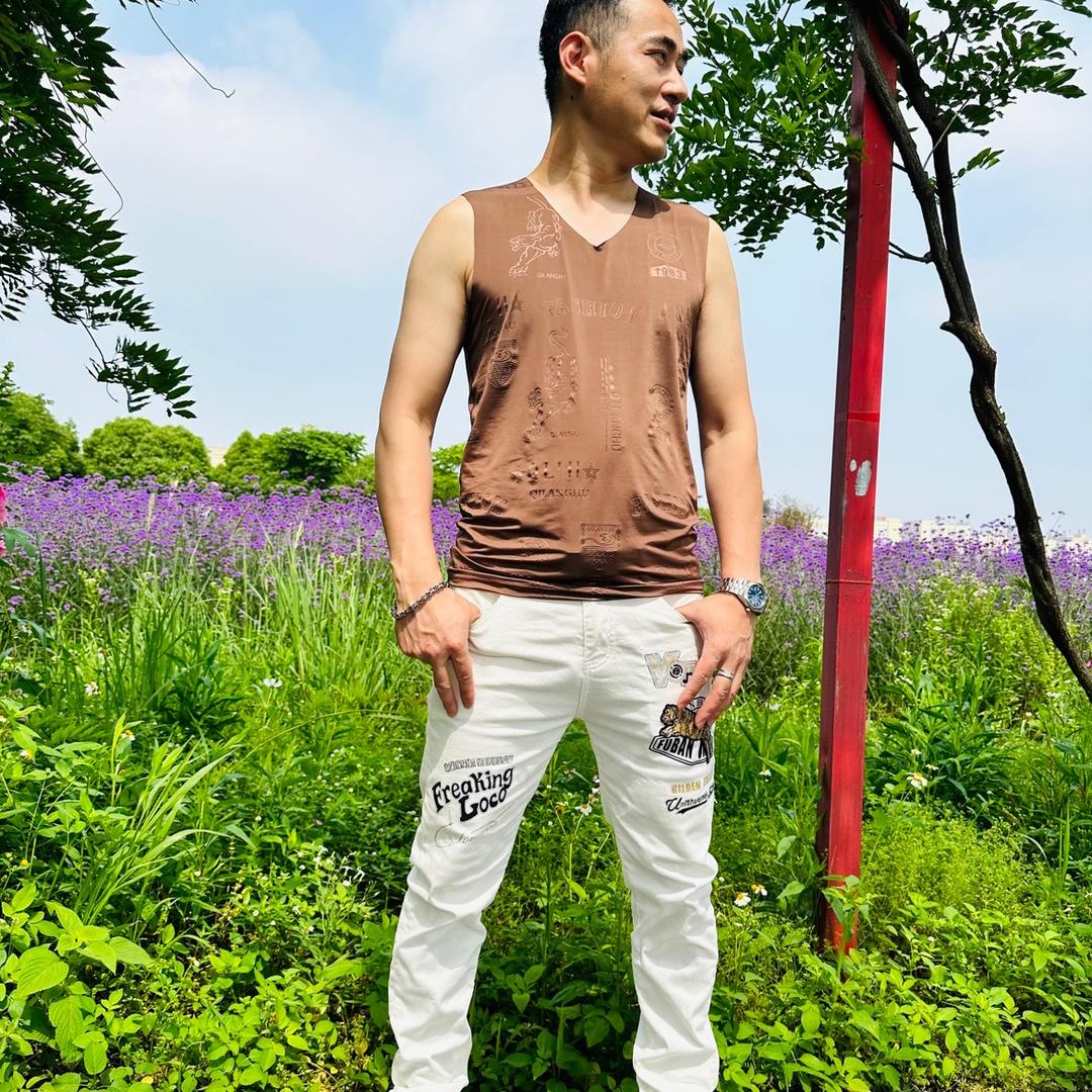 八财龙服饰