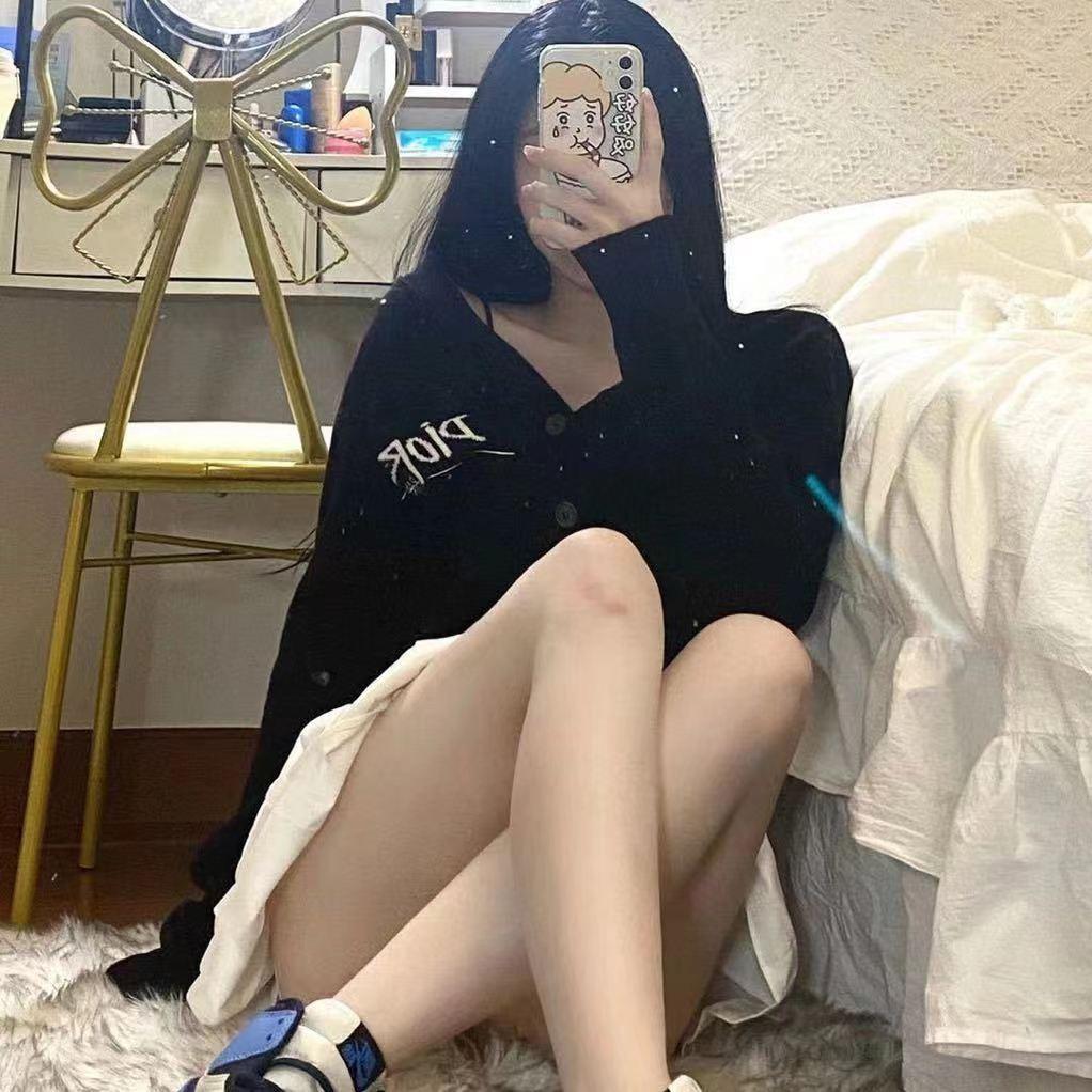 粤T梁小姐