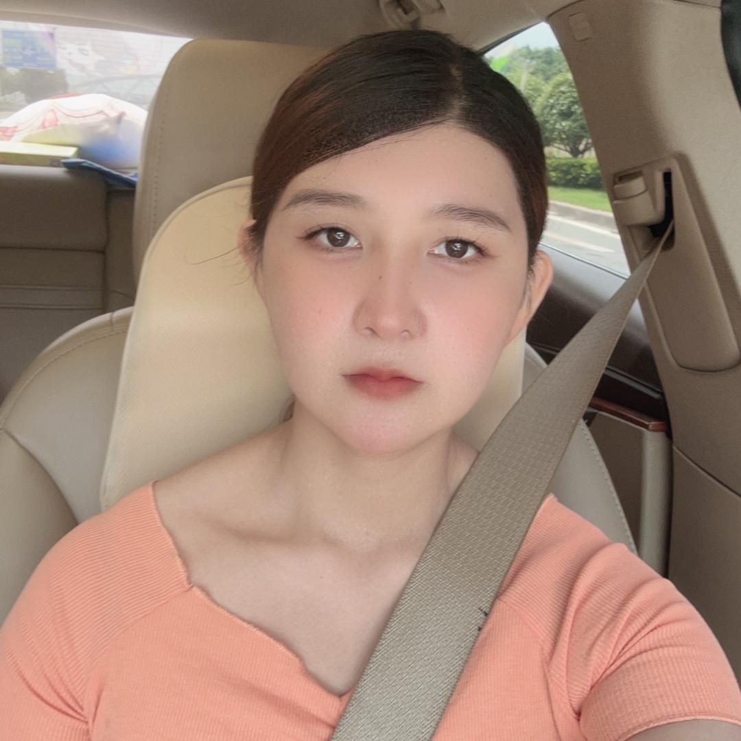 新派酱香黑鸭小欢创始人