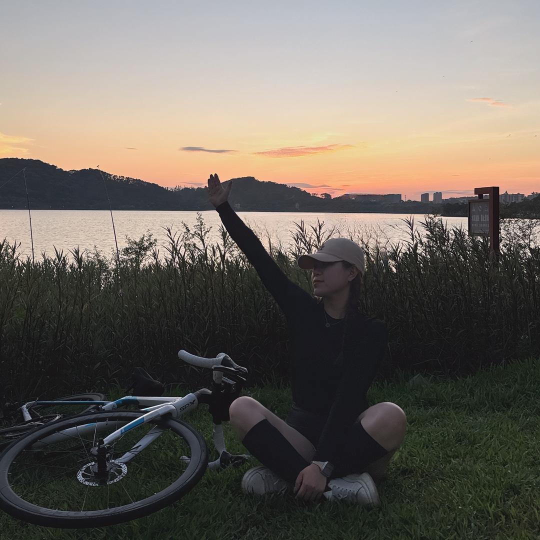 有點肉肉🧸ྀི