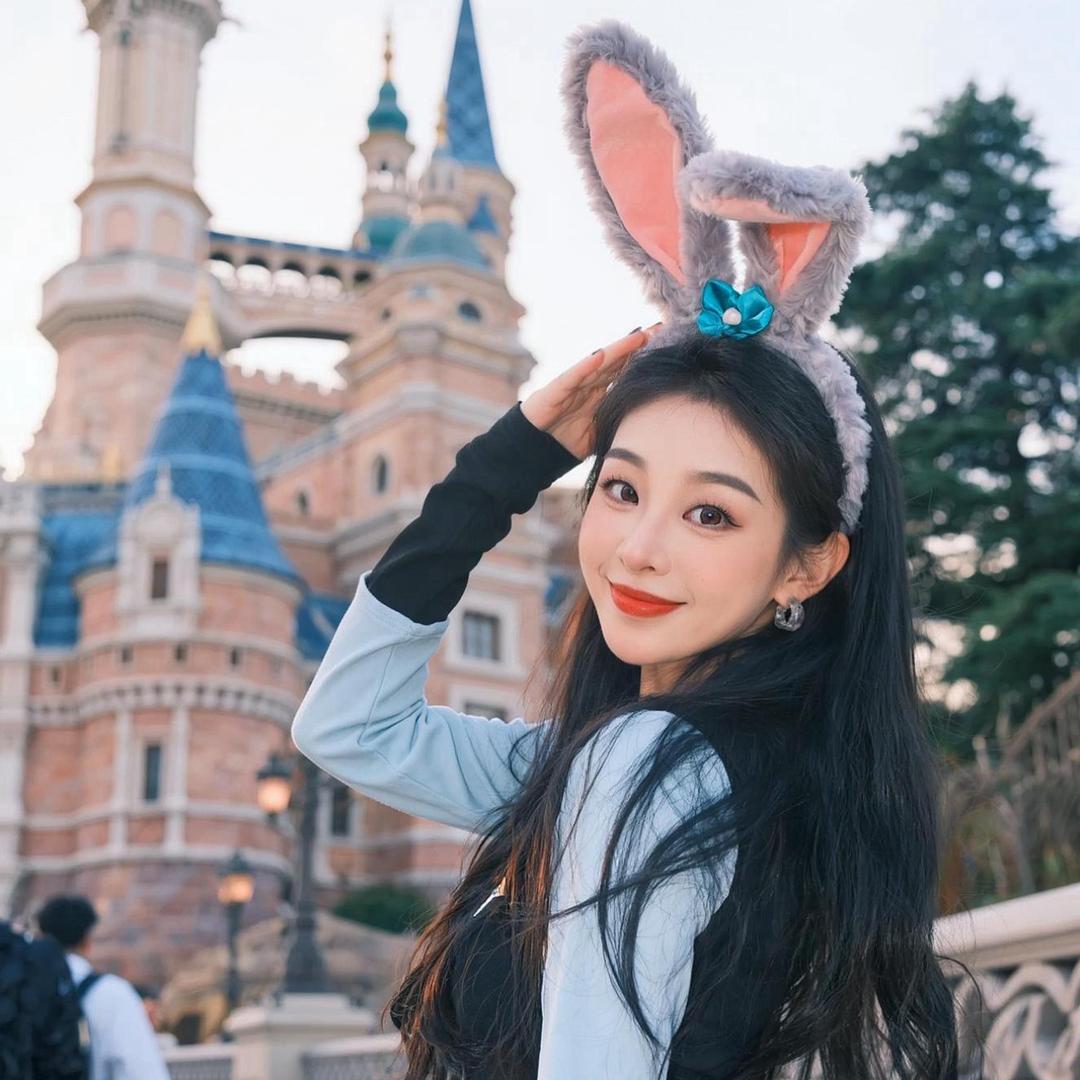 大原儿（三亚游艇别墅跑车）