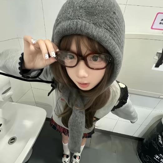 小小出了名的放荡