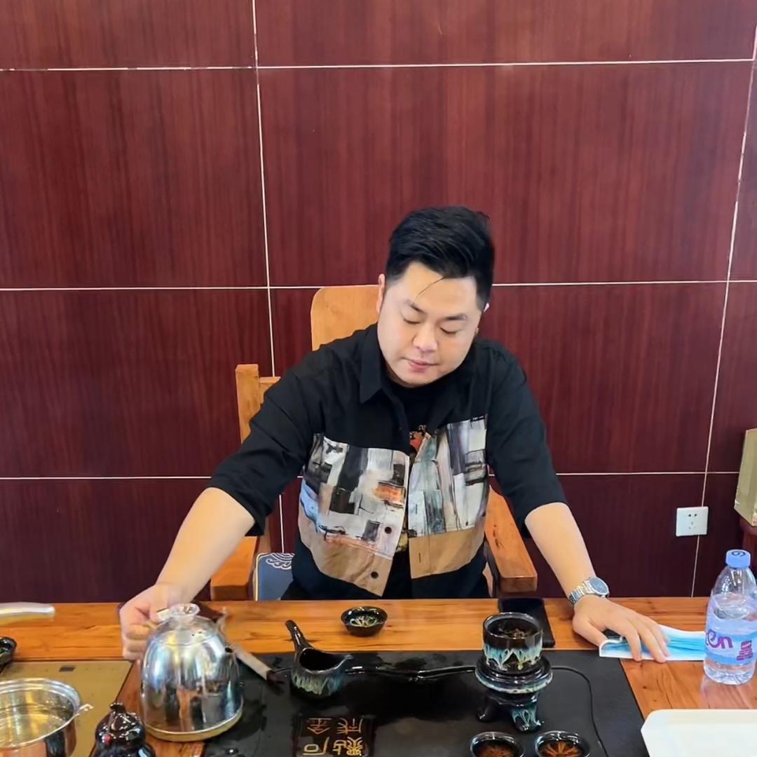 格瑞哲  杨天红