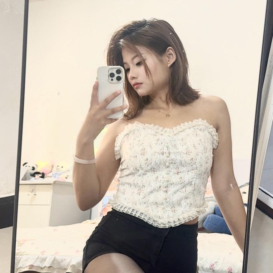 小何同学呐🌸