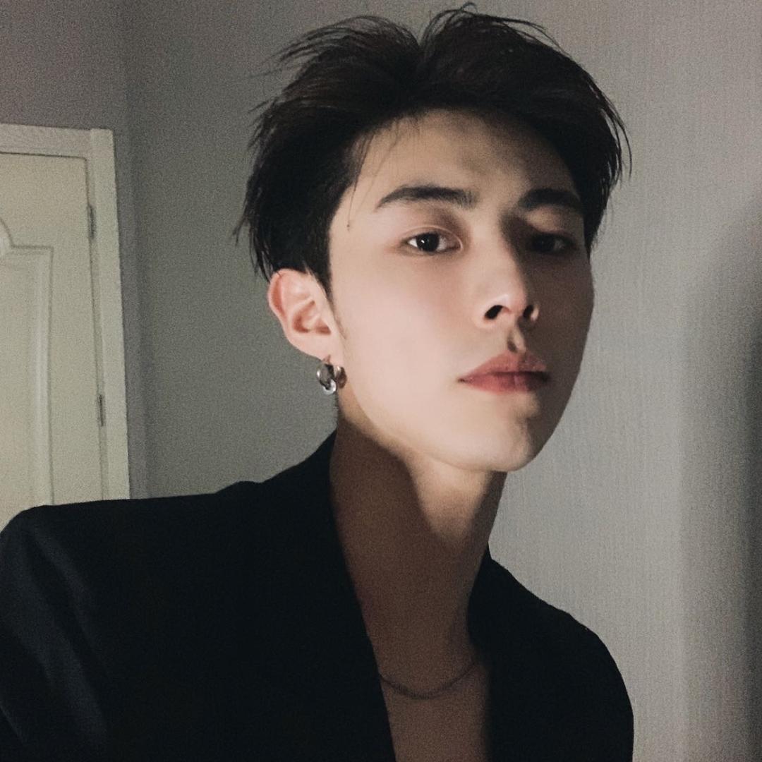 王奕男。