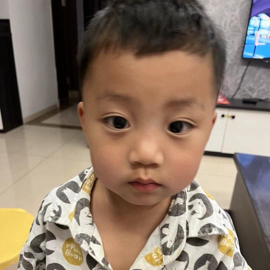 二宝是个小吃货