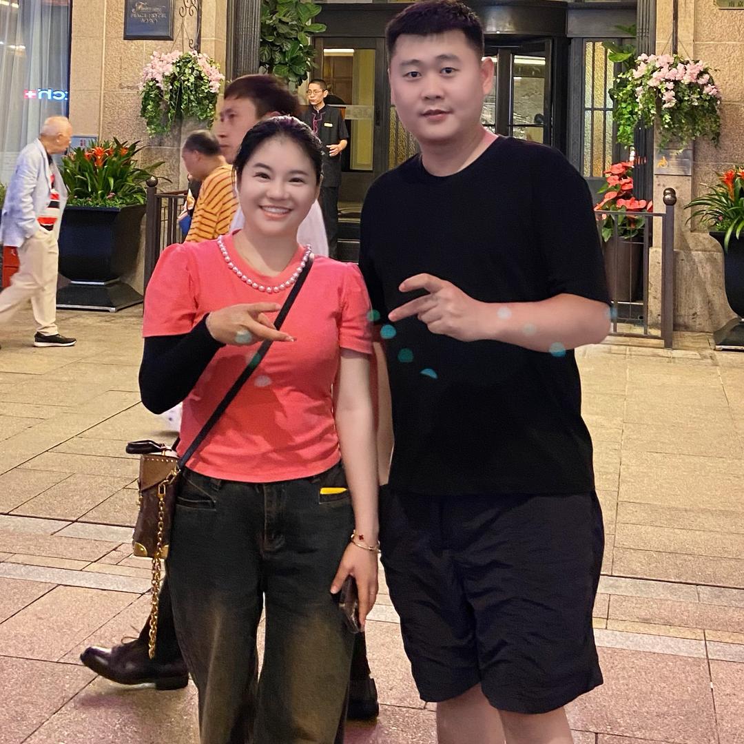 小乐乐未婚夫（表哥）A