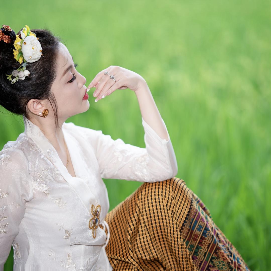 班莱傣锦服饰