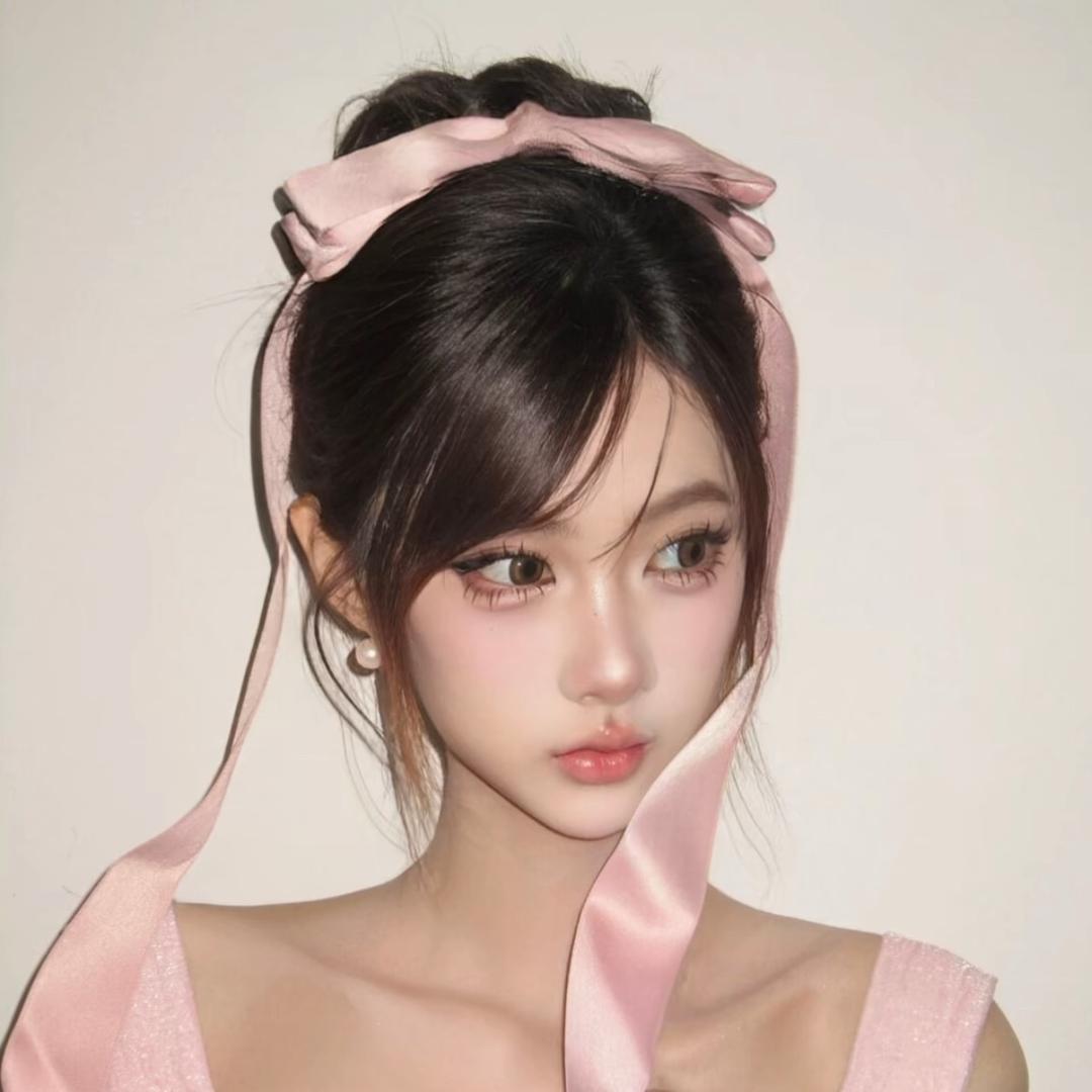 在凤凰的化妆师-妮妮