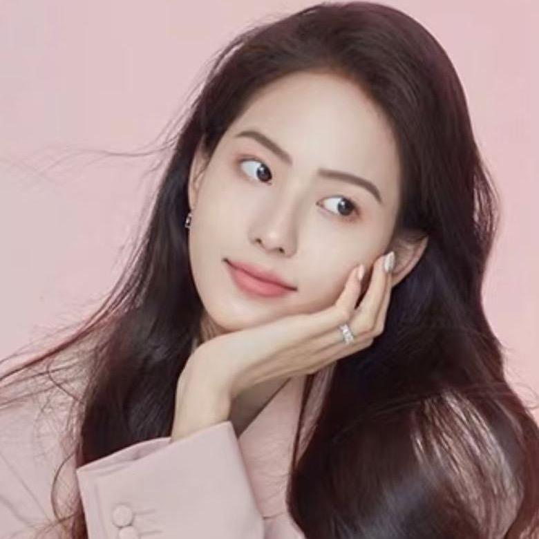 轻美美业 郑郑