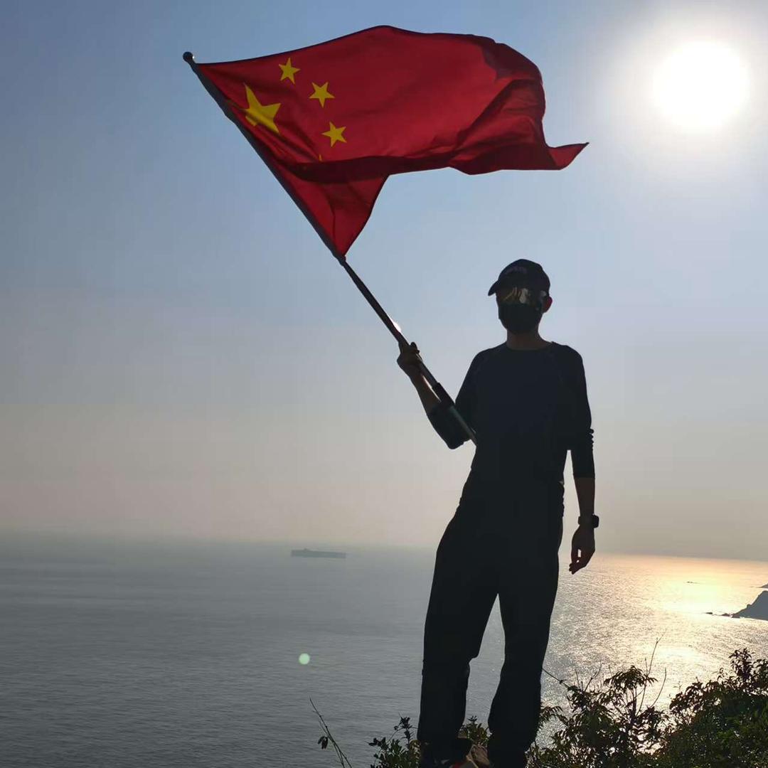 爬不动的小菜鸡─阿光