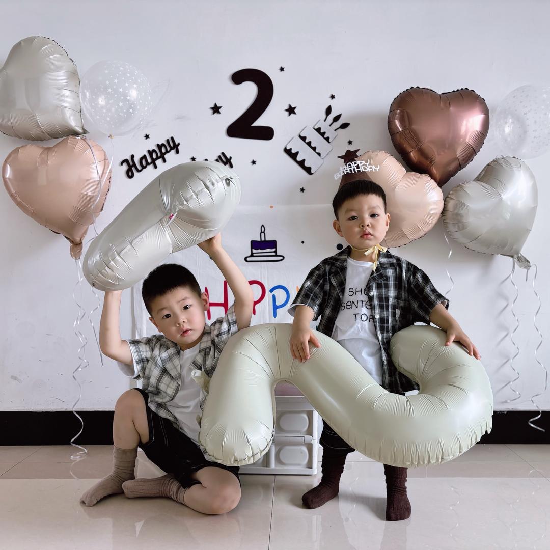 爱ᥫ᭡自己(彬彬有氧）