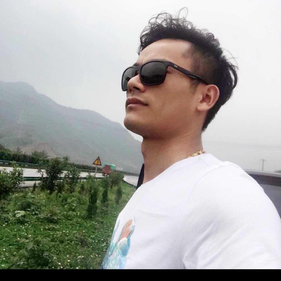 谢萍萍牛肉串串火锅黄云亮