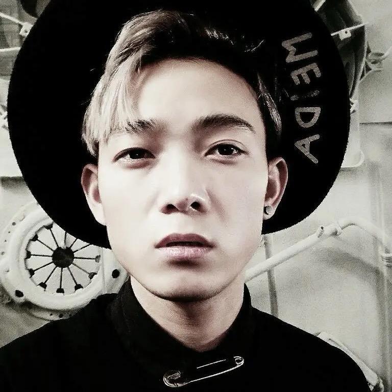 山海专业男士派克公馆D座10楼